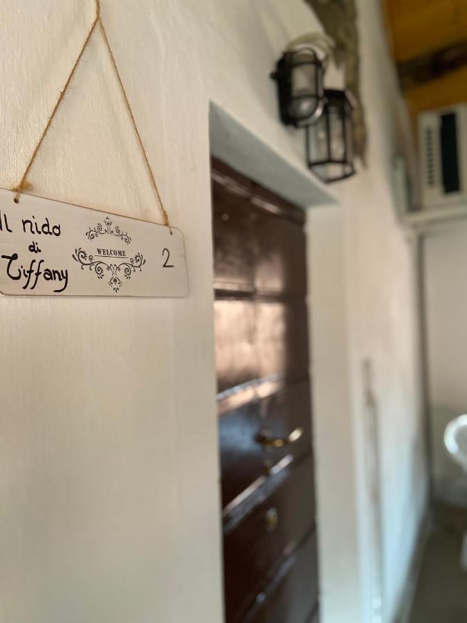 דירות מאסינו ויסקונטי Il Nido Di Tiffany מראה חיצוני תמונה